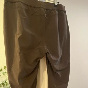 Cotopaxi Ara joggers, brown with light blue ankle fabric